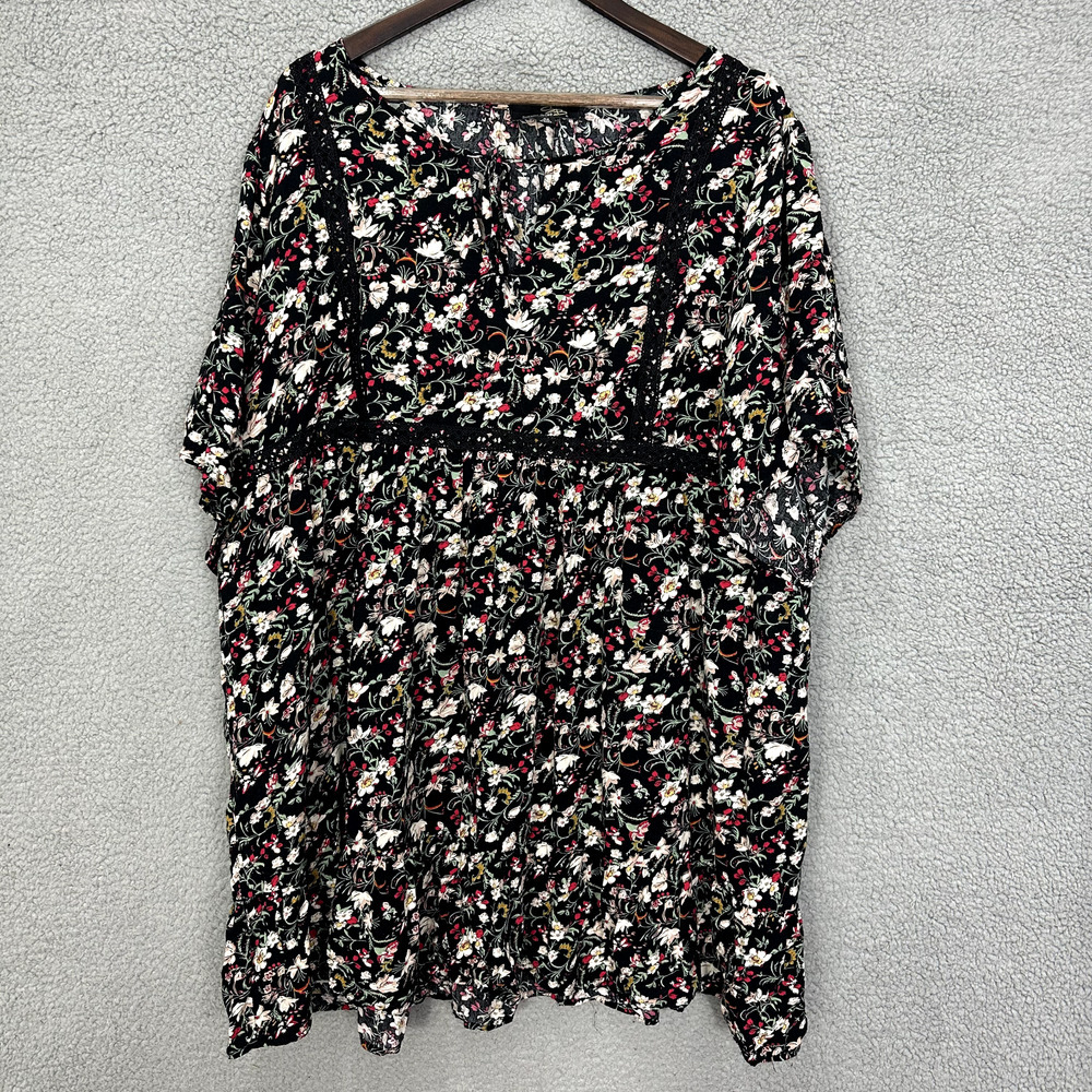 Suzanne Betro Tunic Top Womens 3X Black Floral Pockets Short Sleeve Boho Cottage